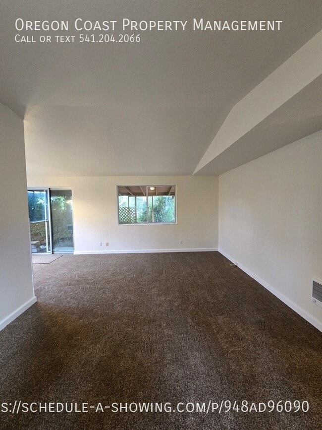 Photo - 765 SE Bird Ave