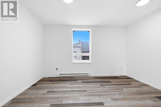 Photo - 423 Richmond St Unit 302
