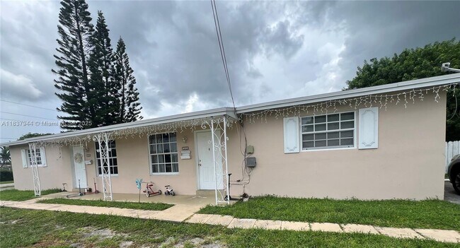 Photo - 200 SW 11th St Apartamento Unidad 2-2