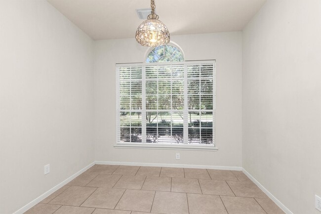 Photo - 127 N Willow Point Cir