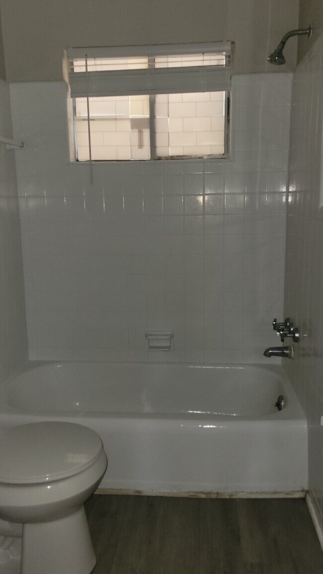 Photo - "Charming Studio Retreat in Huntsville - I... Apartment Unit G