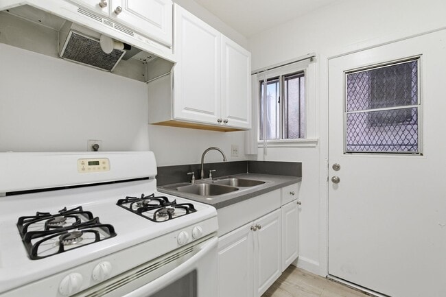 Photo - 1426 S Bonnie Brae Street