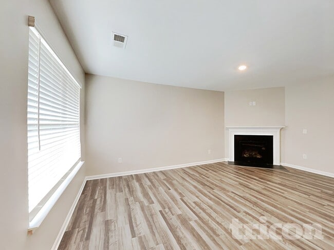 Photo - 271 Millen Dr