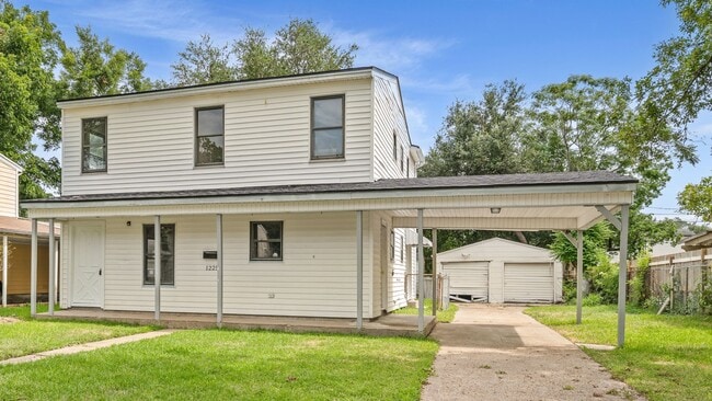 Photo - 1225 3rd Ave N