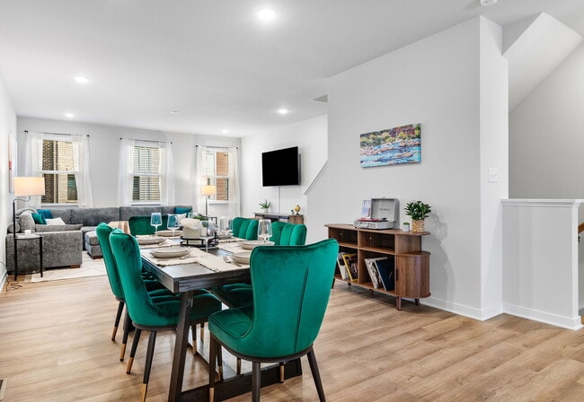 Photo - 406 Golden Haze Aly