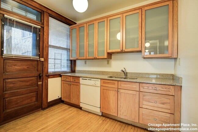 Photo - 1336 W Waveland Ave Unit 1336-2