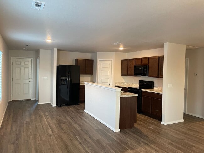 Photo - 3070 Vail Ave