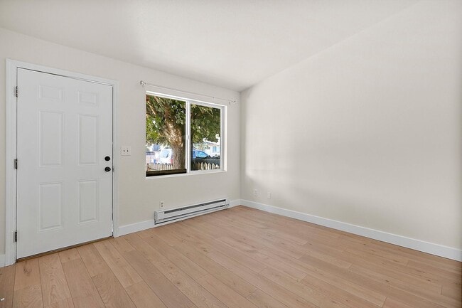 417 22nd St SE Unit A