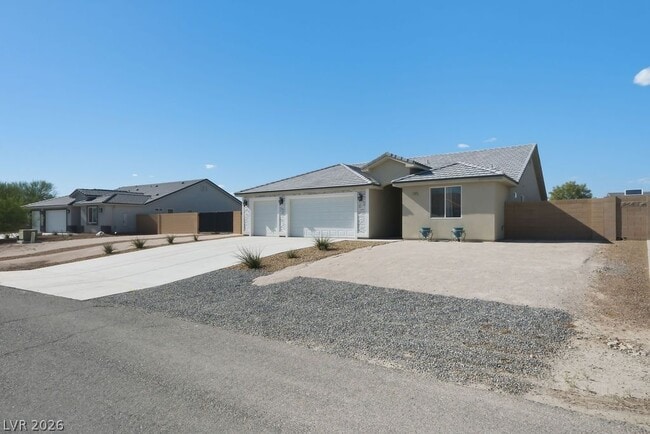 4930 Ridgewood Dr