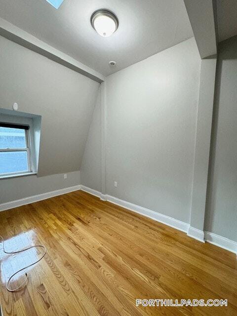 6 St James Pl