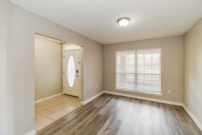 Photo - 5307 Marsala Ln