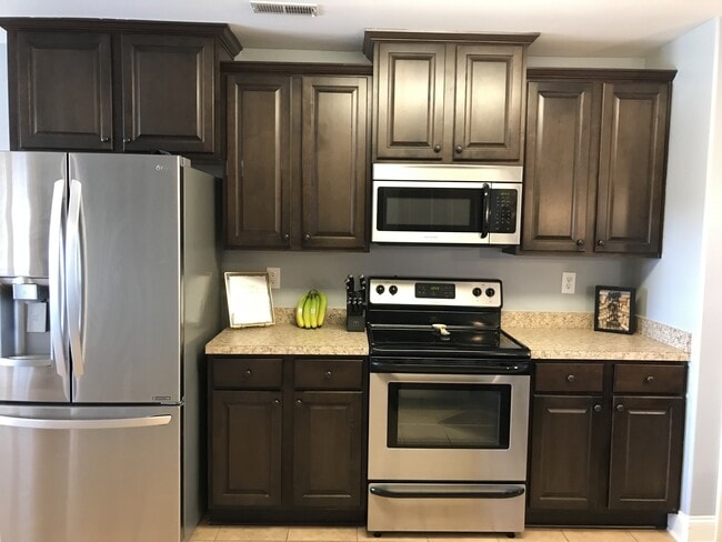 Photo - 126 Kenton Ln