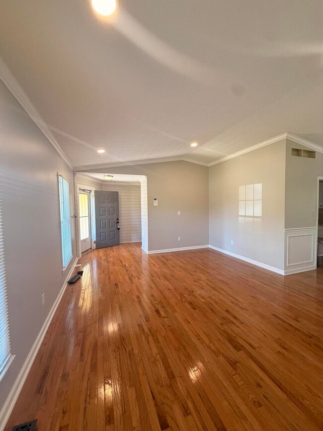 Photo - 407 Quail Run Rd
