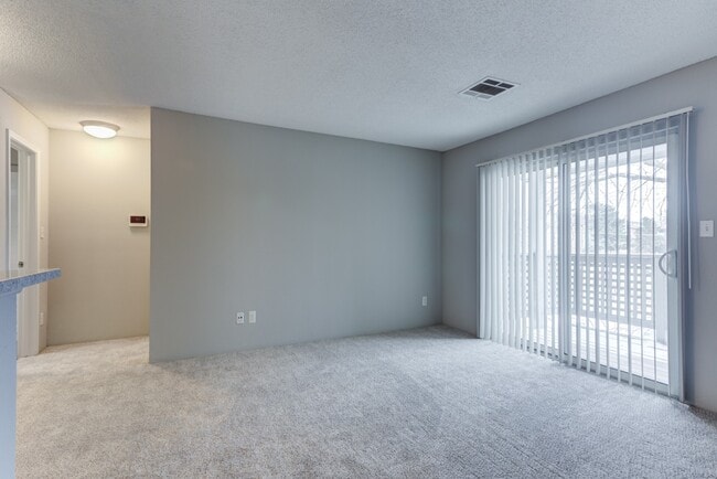 The Lakes of Schaumburg Apartment Homes