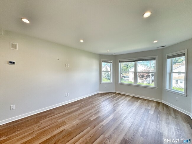 Photo - 18 Catherine St Unit B