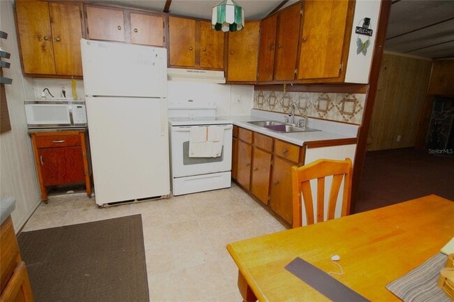 Photo - 18842 Triple E Rd