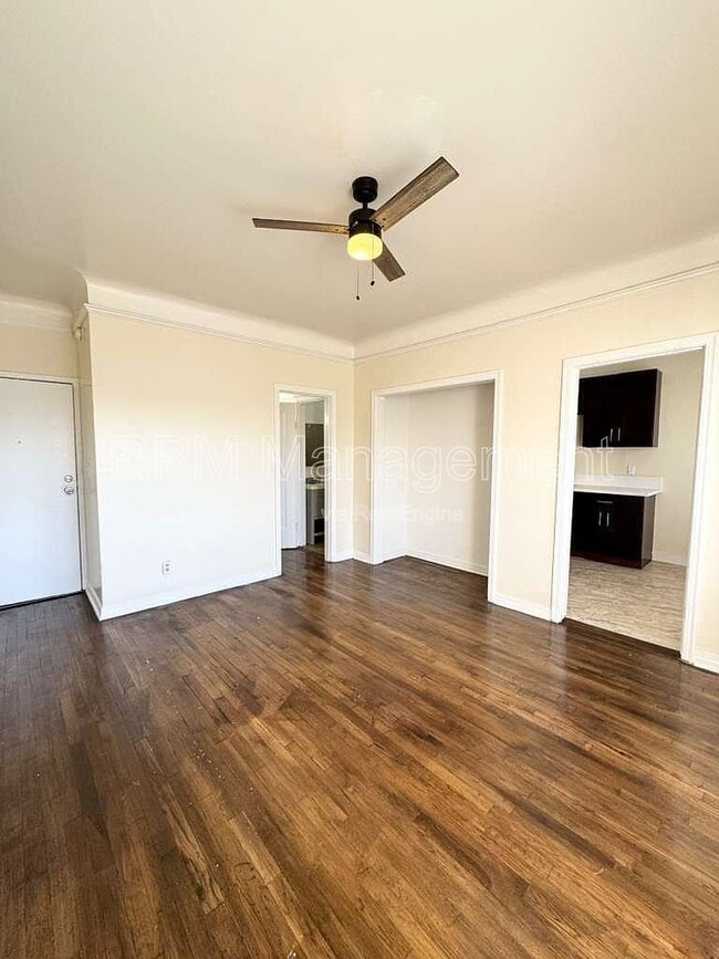 Photo - 3971 W 9th St Unidad 311