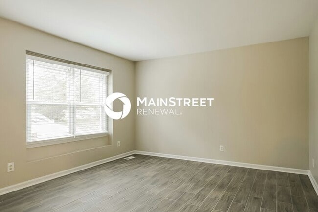 Photo - 3 Bedroom Pet-Friendly Home in KNIGHTDALE, NC with Main Street Renewal