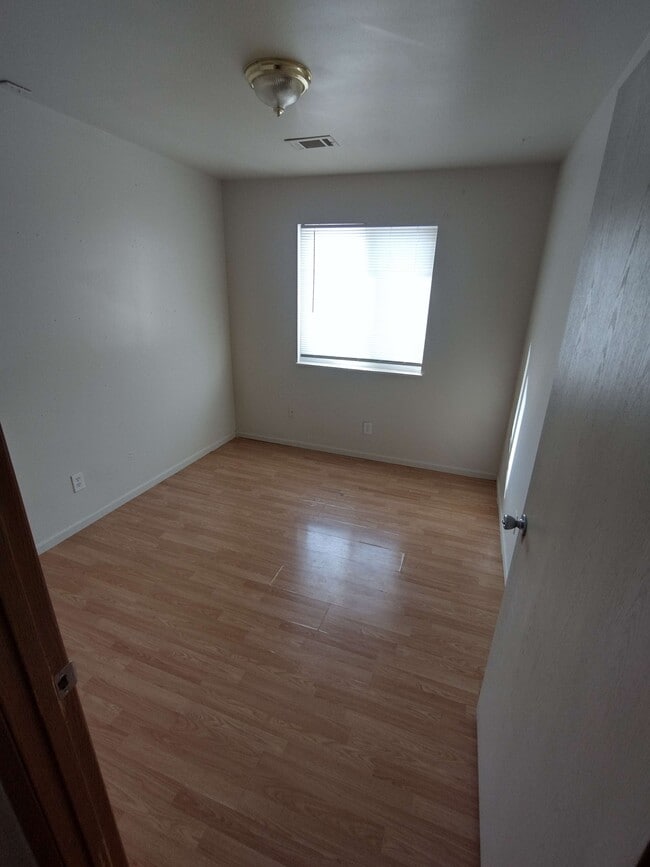 Photo - 611 Palisades Dr Unit 611
