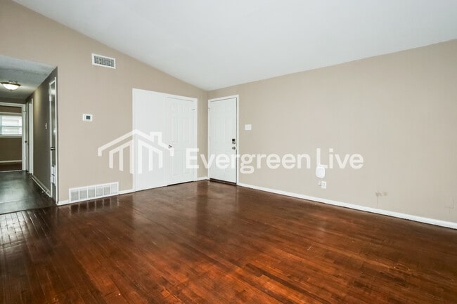 Photo - 1574 Gowan Dr