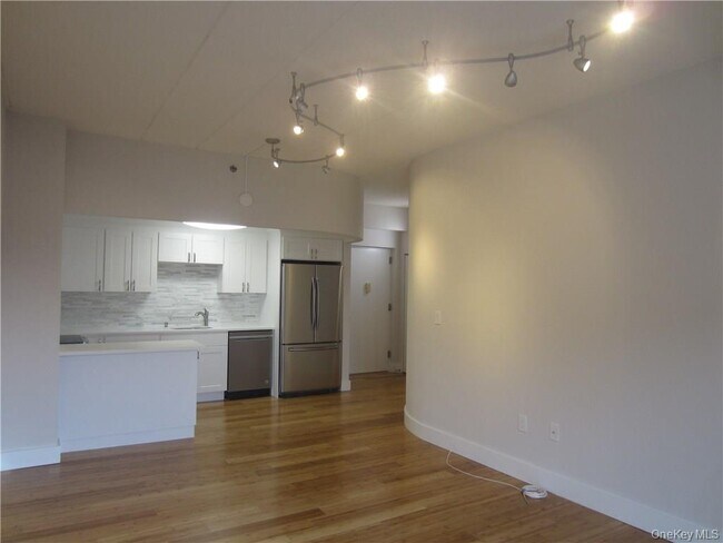 Photo - 123 Mamaroneck Ave Unit 111