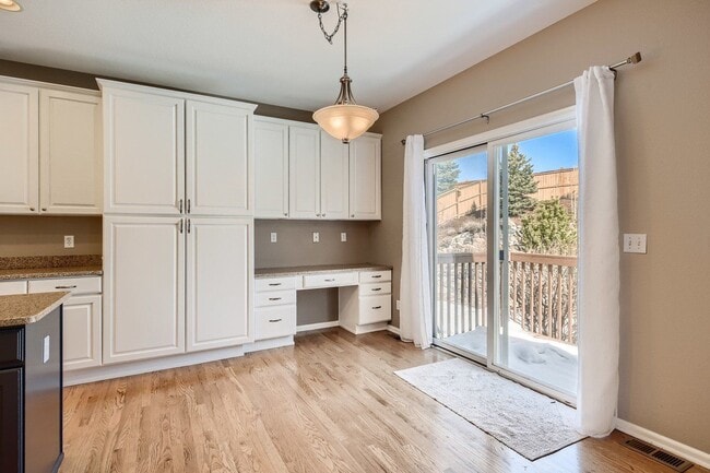 Photo - 10096 Meadowbriar Ln