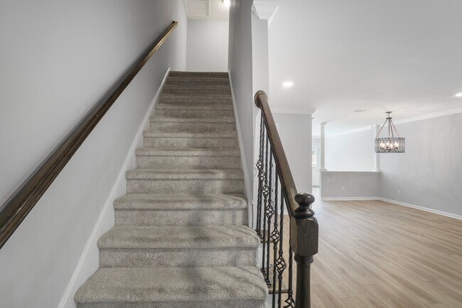 Photo - 115 Winding River Dr Unit B