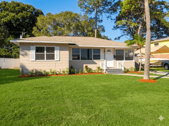 Building Photo - Spacious 3-Bedroom Home in Prime Pinellas Park Location – 1,354 Sq Ft