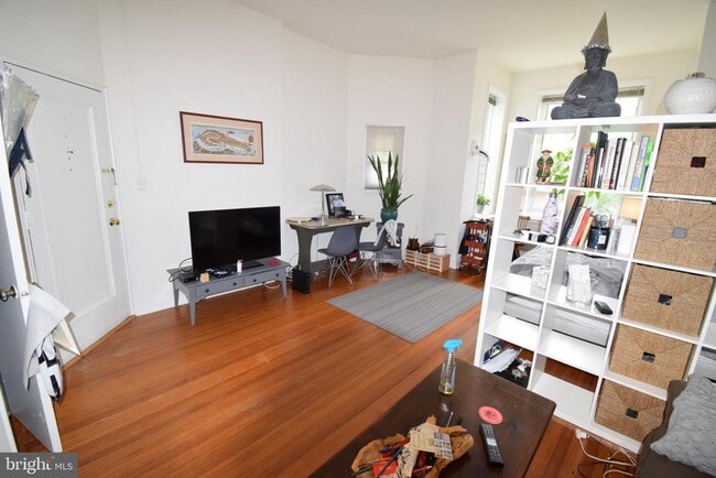 Photo - 2112 O St NW Unit 1