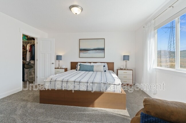 Photo - 4082 N Poplar Dr