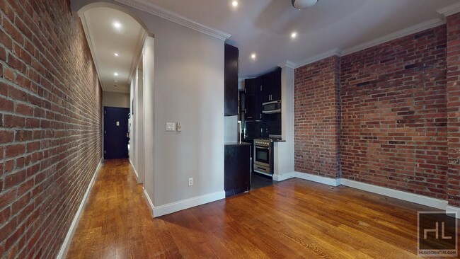 Photo - Tenth Avenue Unidad 3A