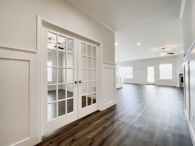 Photo - 8010 Barton Dr