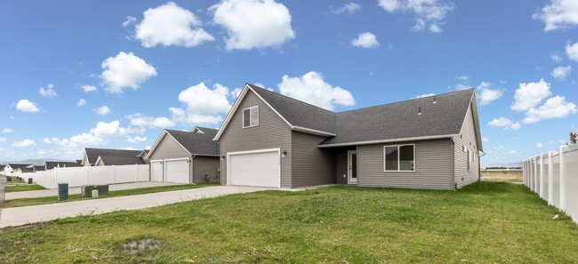 Photo - 11557 Railway Ave