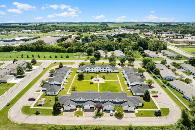 Photo - 2401 14th St E