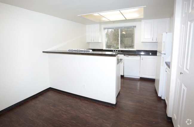 Sandpiper Apts.