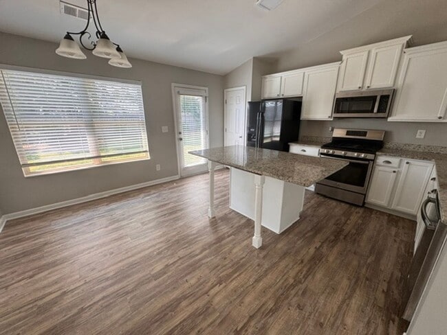 Photo - 333 Linman Dr
