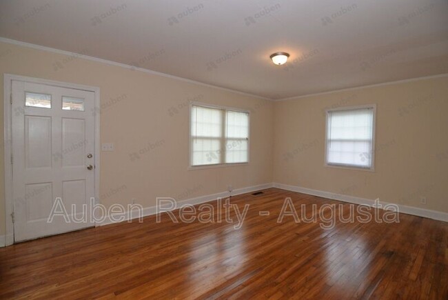 Photo - 1430 Jackson Rd House