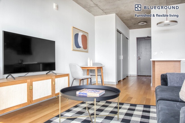 Photo - 315 A St Unidad FL12-ID488