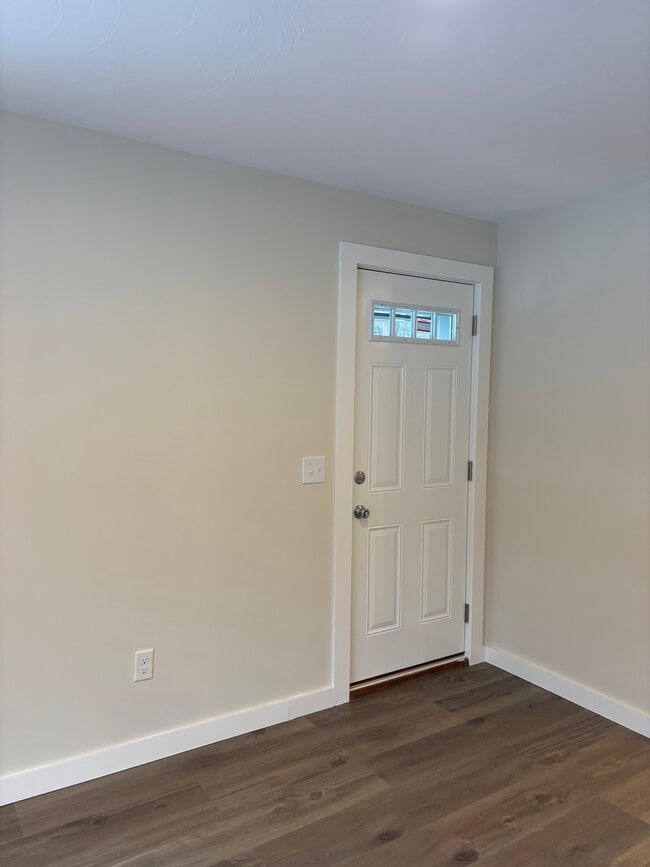 Photo - 13 Courtland Dr