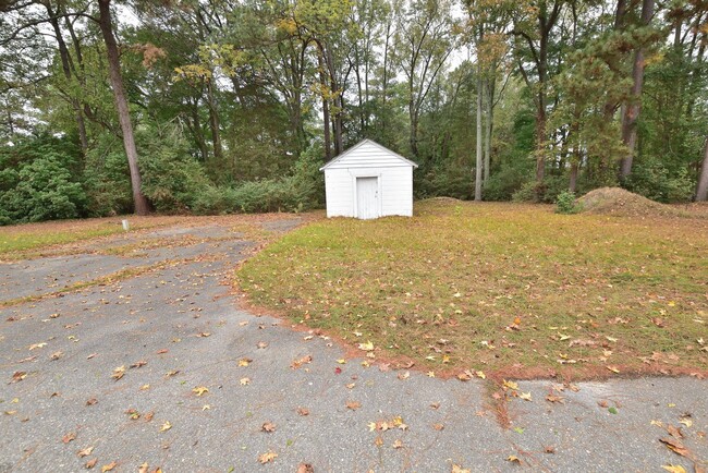 Photo - 1760 Country Club Rd