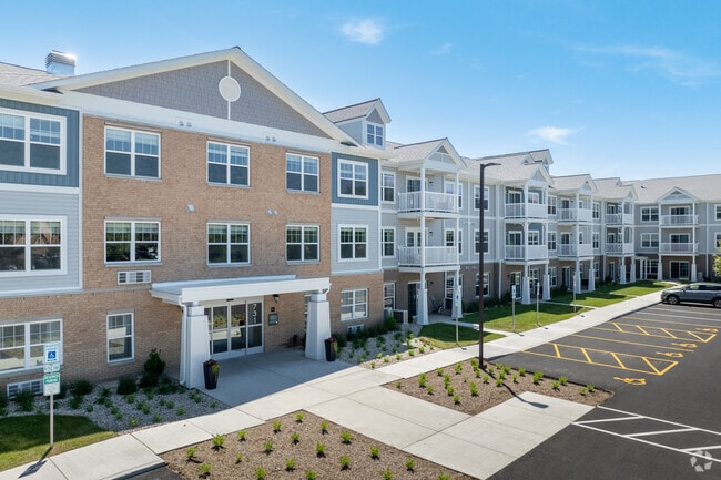 Building Photo - Fox Run Senior Apartments