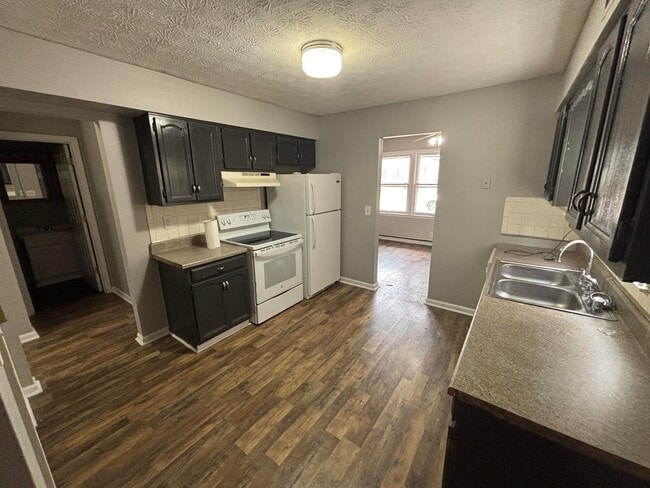 Photo - 328 Garden Park Dr