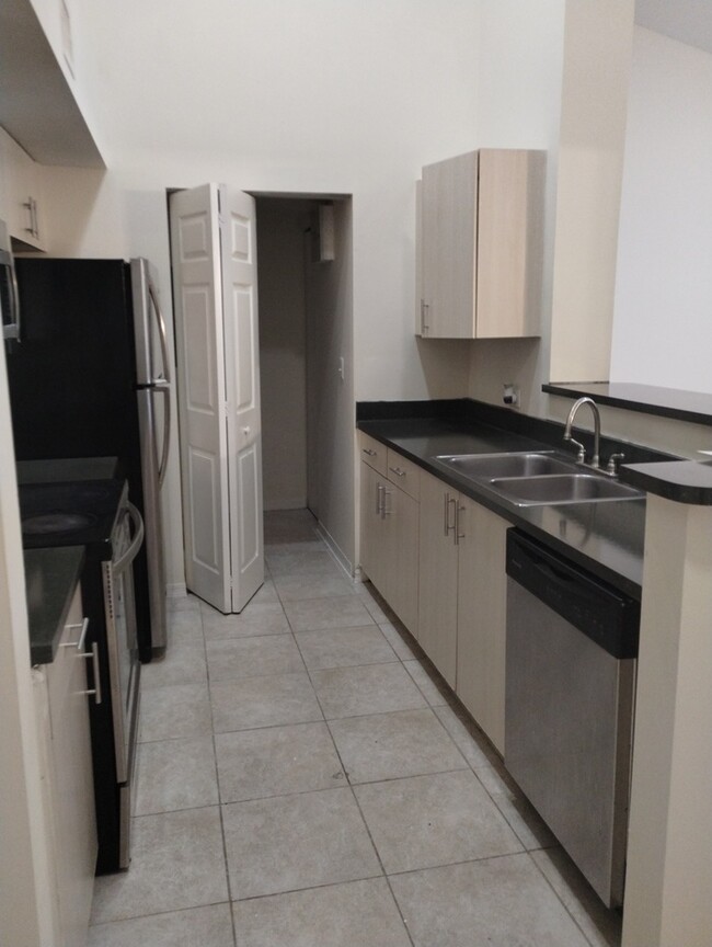 Spacious 2bed/2bath QUICK APPROVAL - Spacious 2bed/2bath QUICK APPROVAL Unidad 307 Rental