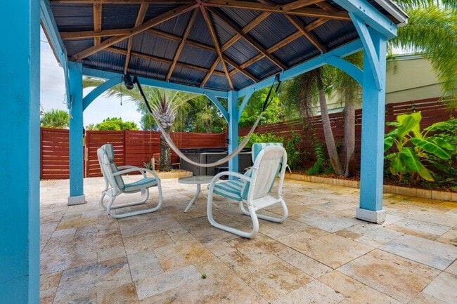 Photo - 145 SE 3rd Ave