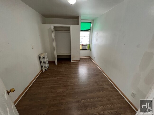 Building Photo - ELSMERE PLACE Rental