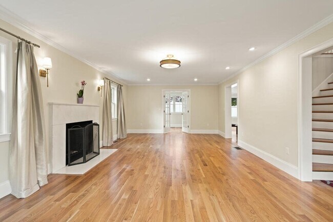 Photo - 150 Country Club Rd