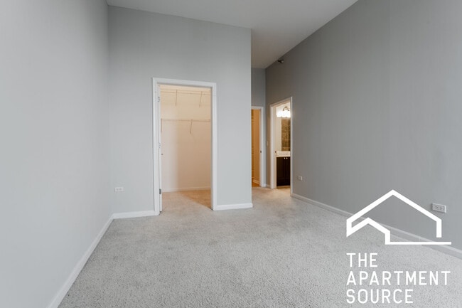 Photo - 1464 S Michigan Ave Unidad 2004