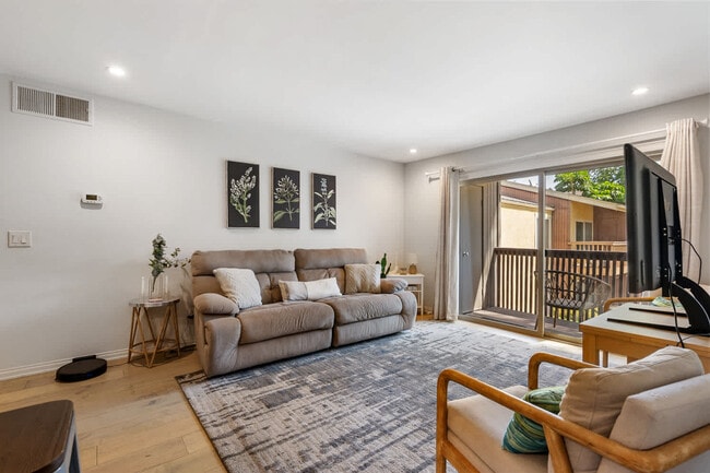 Building Photo - 6036 Rancho Mission Rd Unit SI ID1513734P