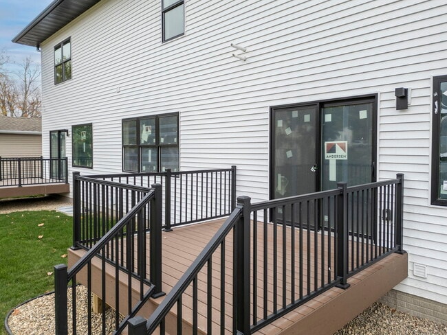 Photo - 1305 W 19th St