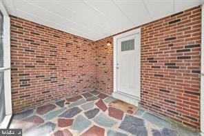 Photo - 504 Sharpley Ln